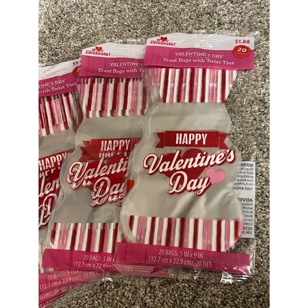 Illumination Minions Googly Eye Sticker Valentines with Treat Bags